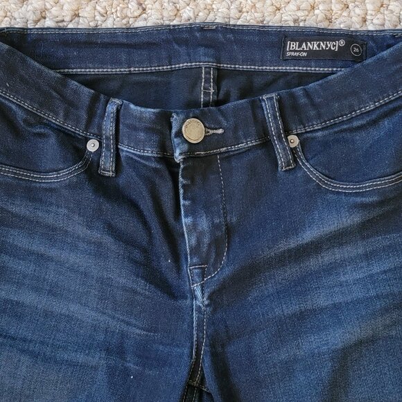SOLD! BLANK NYC Skinny Jeans SprayOn 2/26 - Picture 2 of 9